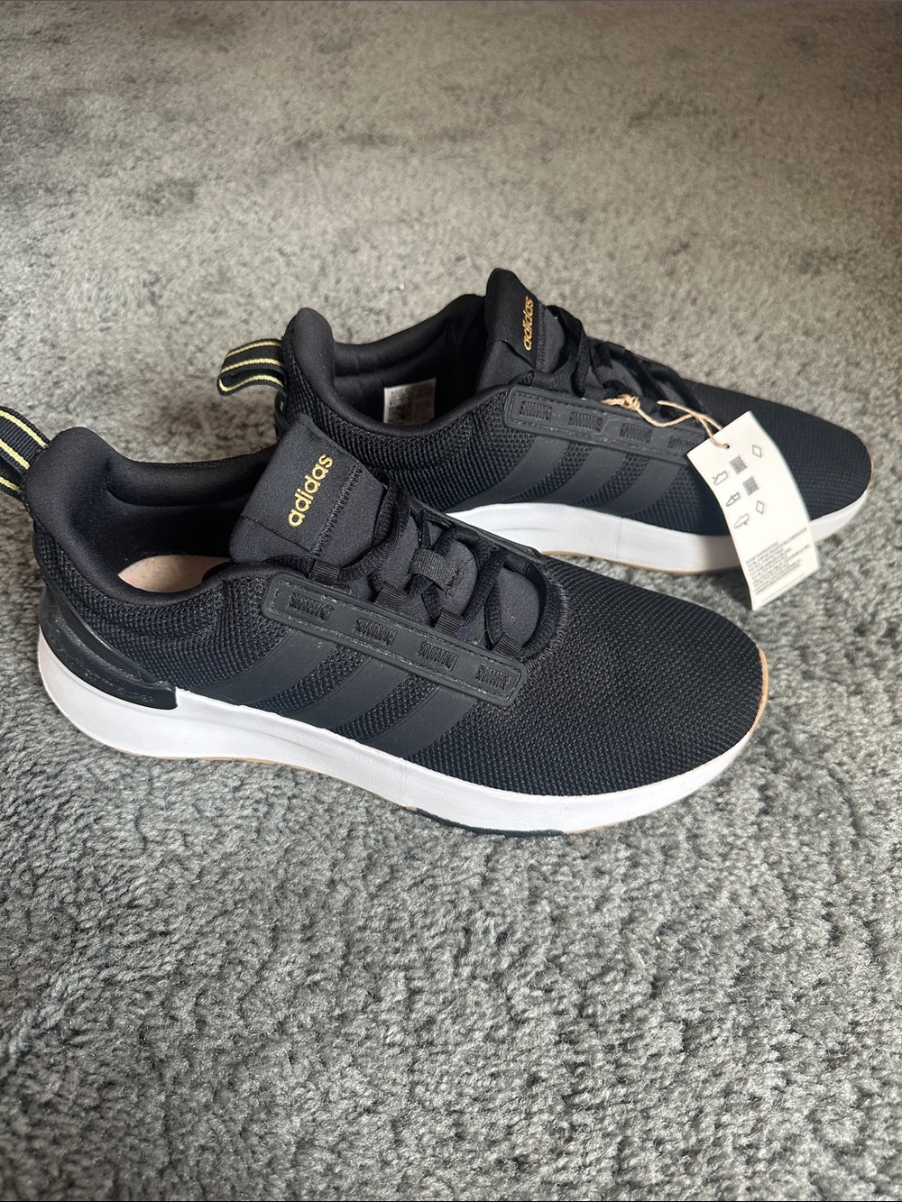 NWT Adidas Racer TR21 GX4206 in Black Gum, Women’s Size 8.5